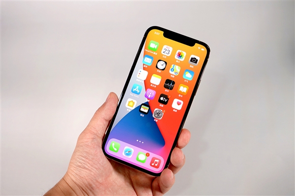 新乡苹果手机维修分享iOS 14.2修订版已到，专属iPhone 12系列 