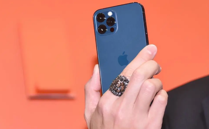 新乡苹果手机维修分享iPhone12系列重启方法教程 